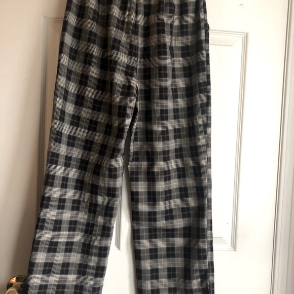 Cropped straight leg plaid trousers - Picture 2 of 2